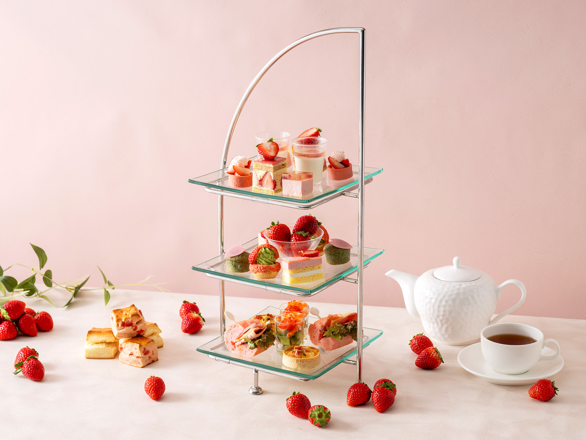 Afternoon tea - Pink Strawberry