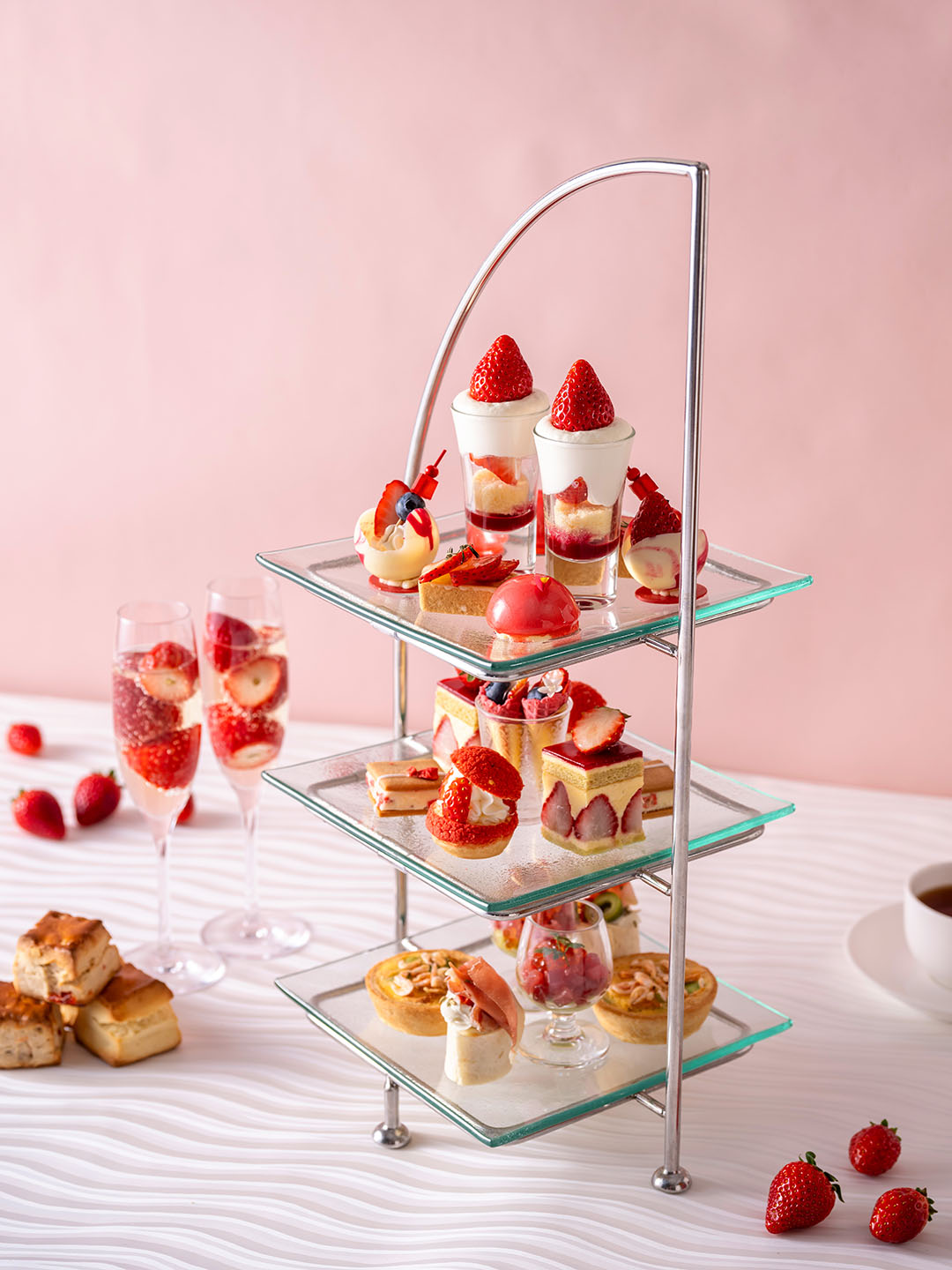 Afternoon tea - Strawberry